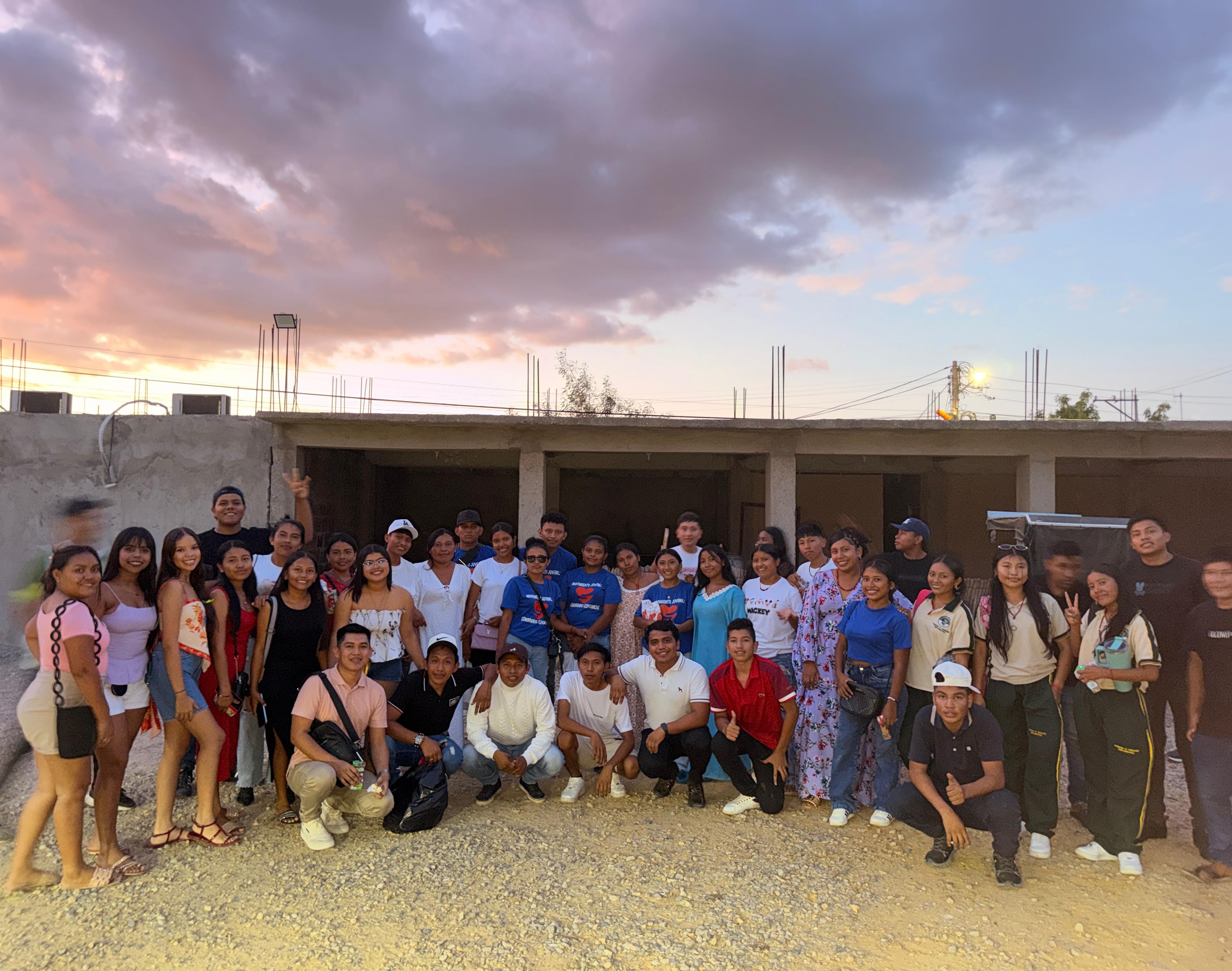 Fotografía grupal publicada junto a la noticia del movimiento